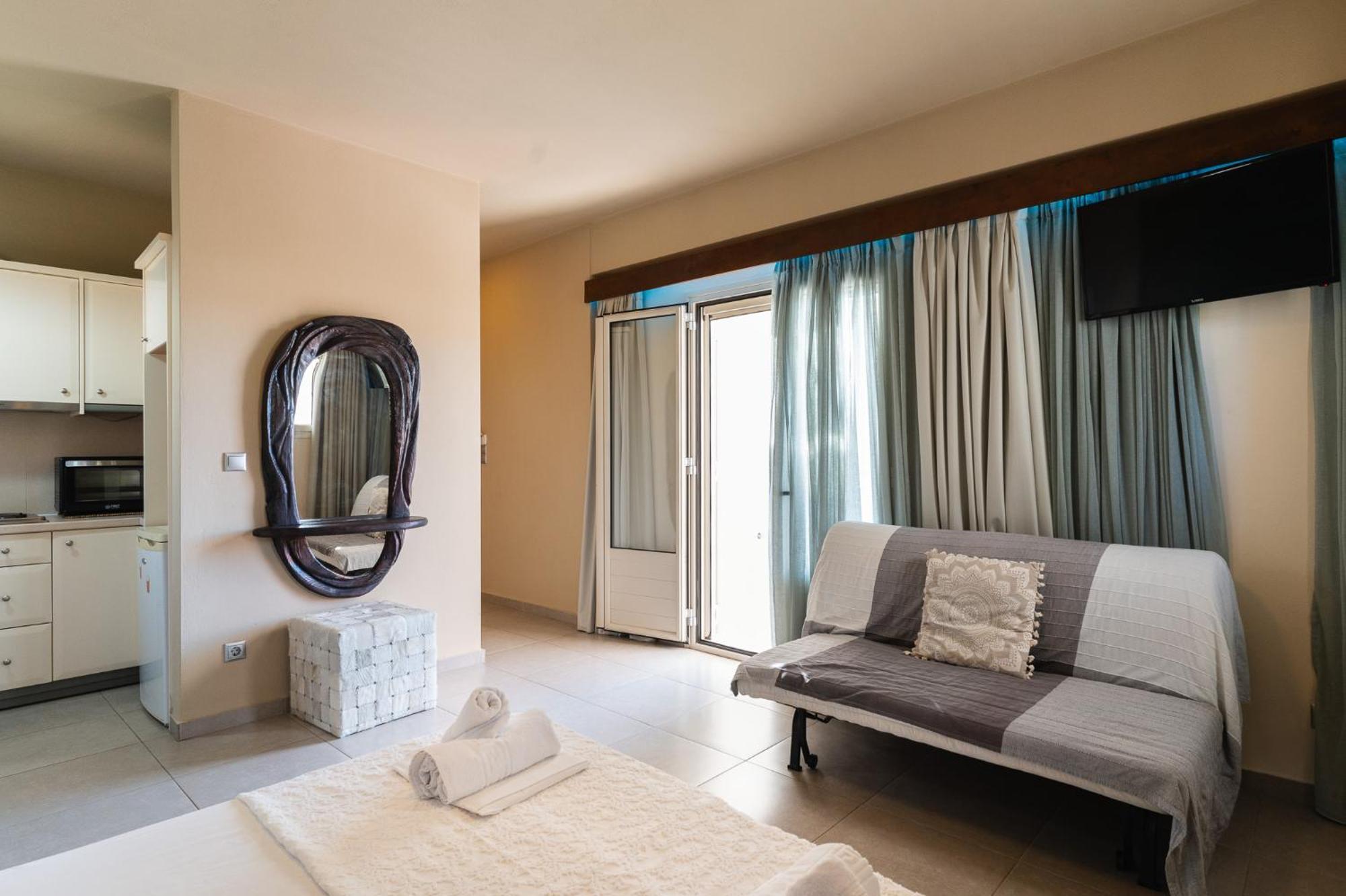 Sun George Aparthotel Finikounta Luaran gambar